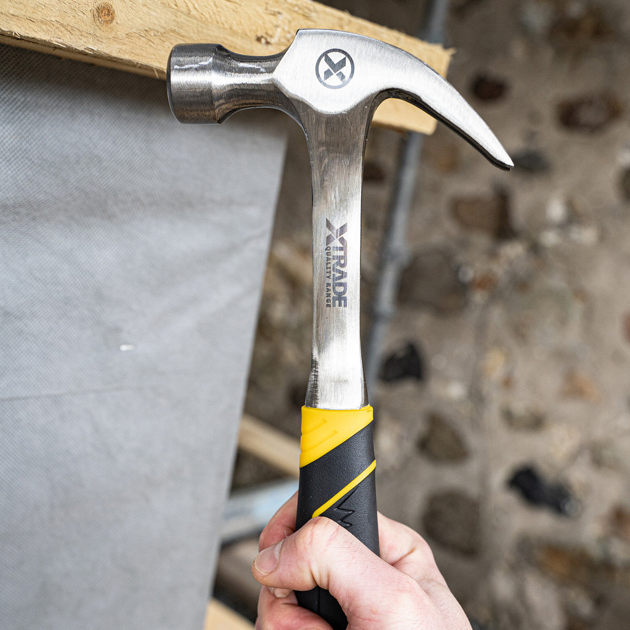 XTrade One-Piece Claw Hammer 20oz